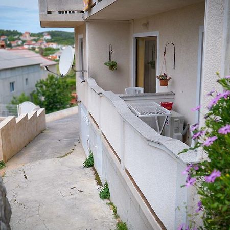 Apartment Anica Palit Exterior photo