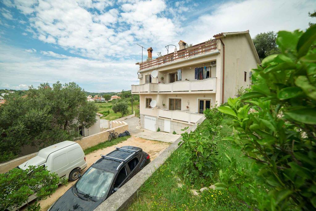 Apartment Anica Palit Exterior photo
