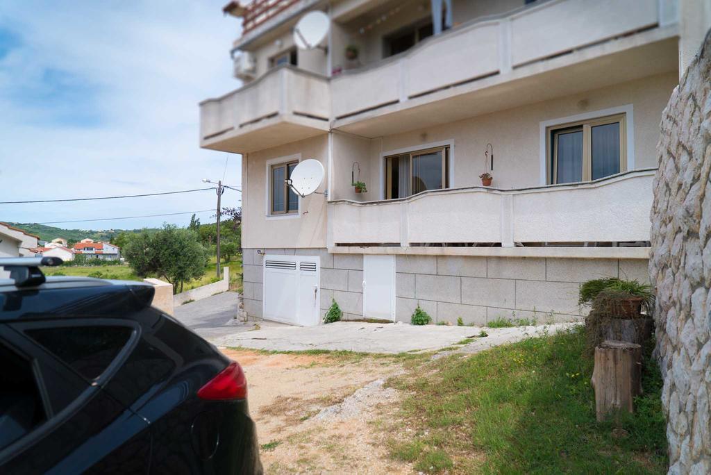 Apartment Anica Palit Exterior photo