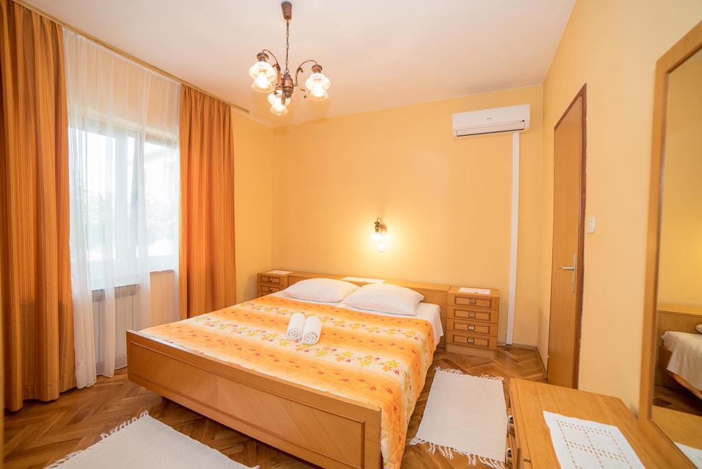 Apartment Anica Palit Exterior photo